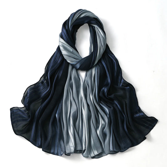 Foulard hijab Hana en satin de soie froissé. https://mamizora.fr/