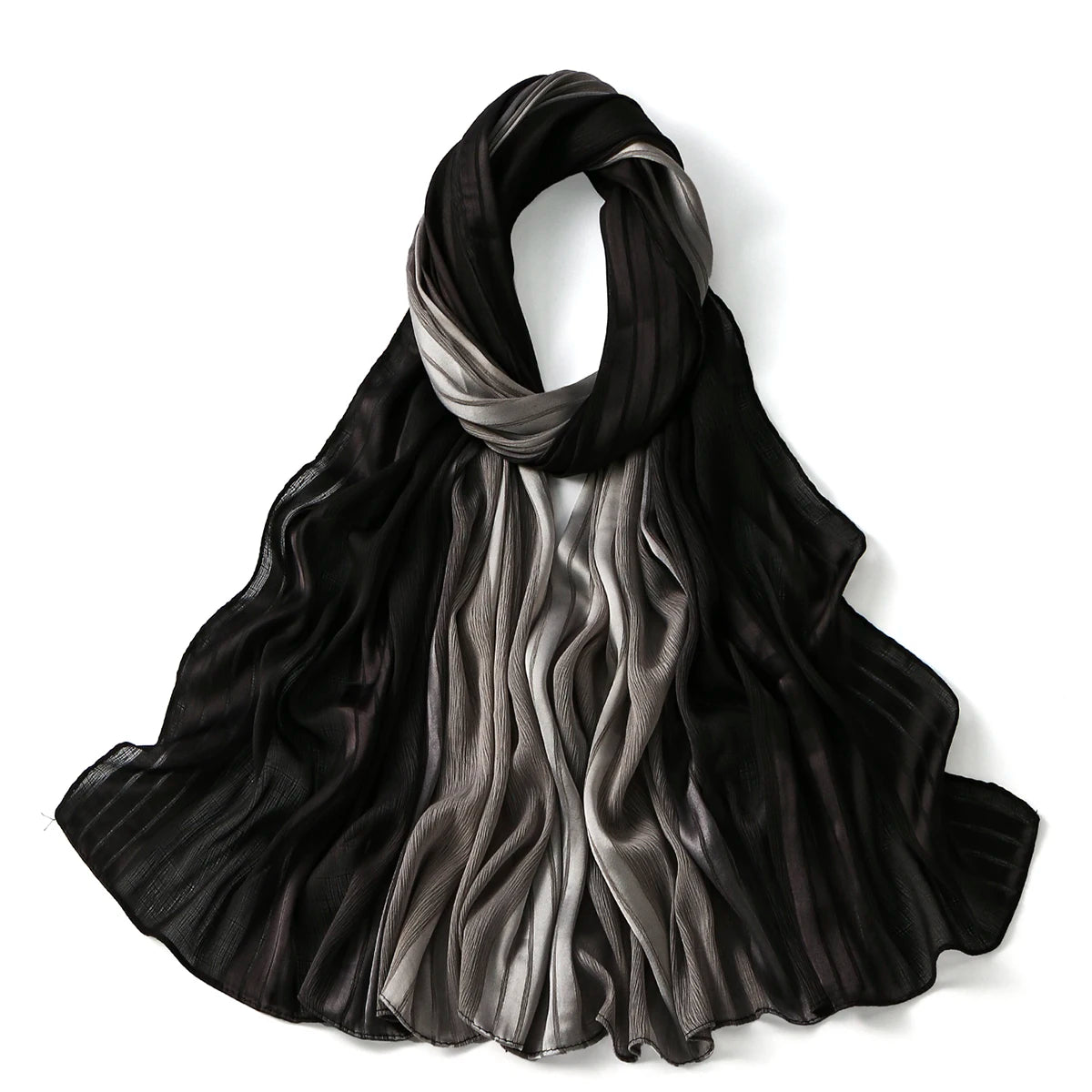 Foulard hijab Ines en satin de soie froissé. https://mamizora.fr/