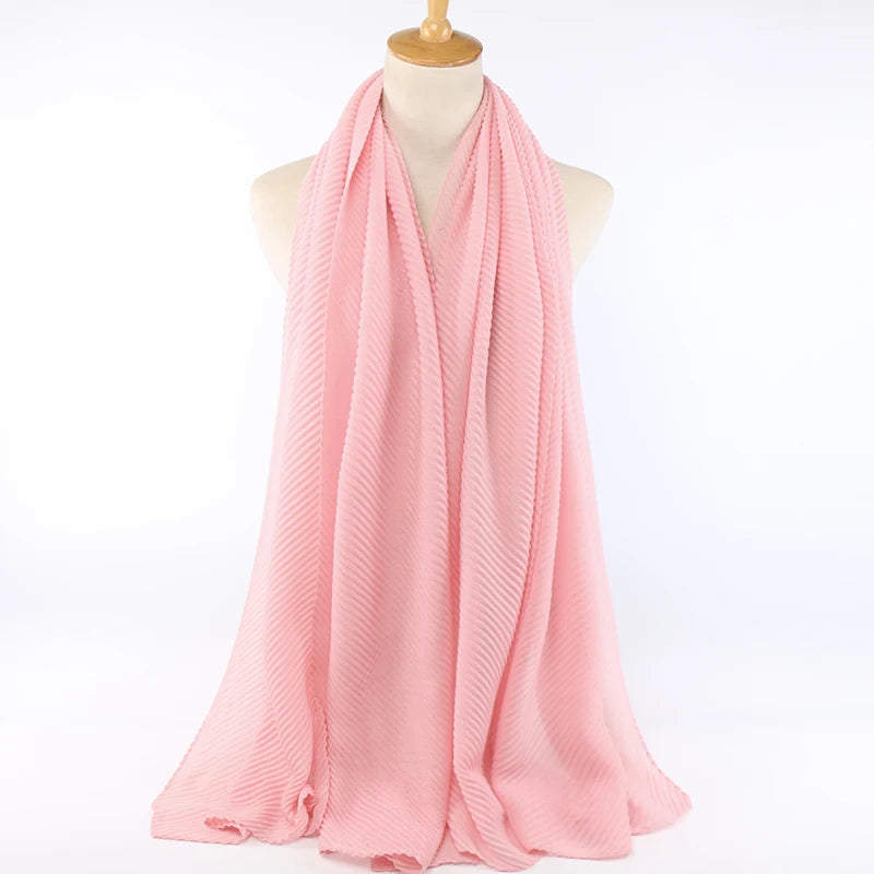 Hijab Samira uni en voile couleur Rose. https://mamizora.fr/
