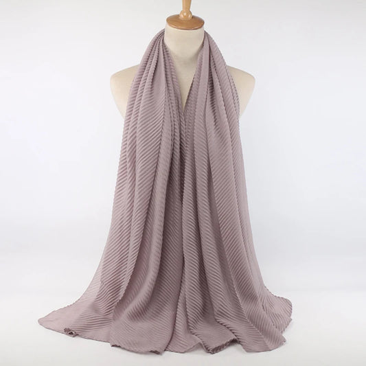 Hijab Samira uni en voile couleur Lilas 1. https://mamizora.fr/
