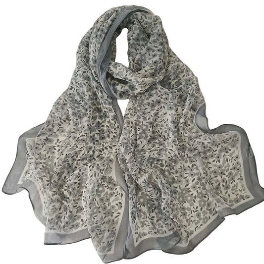Foulard Hijab Grise en Georgette. https://mamizora.fr/